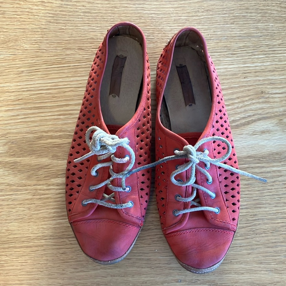 The Frye Co Tegan Low Lace Shoe